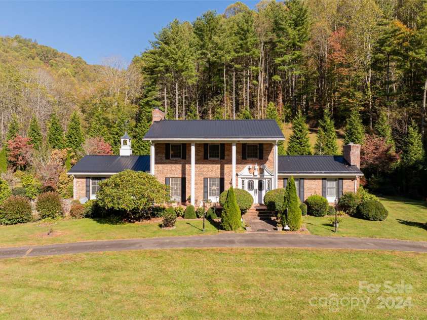 370 Smith Creek Road, Mars Hill, NC 28754.  MLS# CAR4204434, YatesRealty ID 4203. 