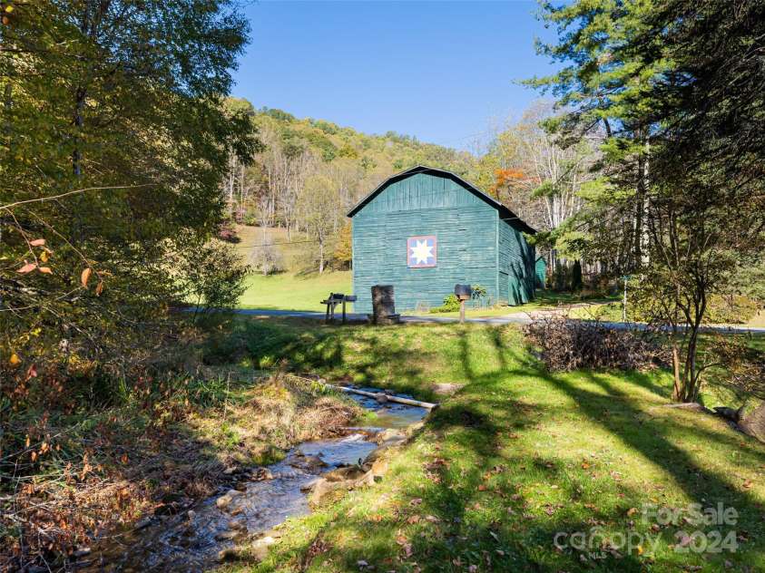 370 Smith Creek Road, Mars Hill, NC 28754.  MLS# CAR4204434, YatesRealty ID 4203. 