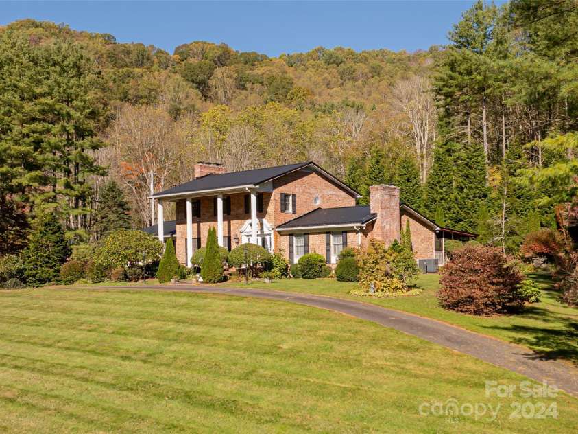 370 Smith Creek Road, Mars Hill, NC 28754.  MLS# CAR4204434, YatesRealty ID 4203. 
