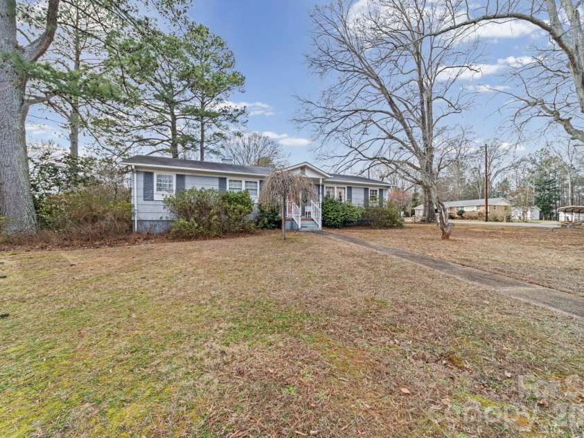 5 Cartwright Street, York, SC 29745.  MLS# CAR4345349, YatesRealty ID 4203. 