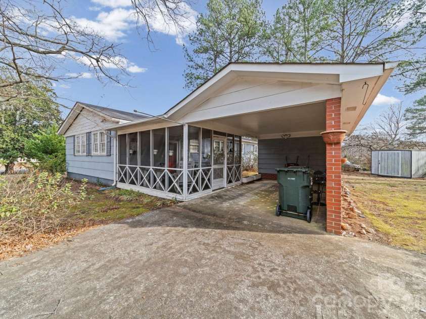 5 Cartwright Street, York, SC 29745.  MLS# CAR4345349, YatesRealty ID 4203. 
