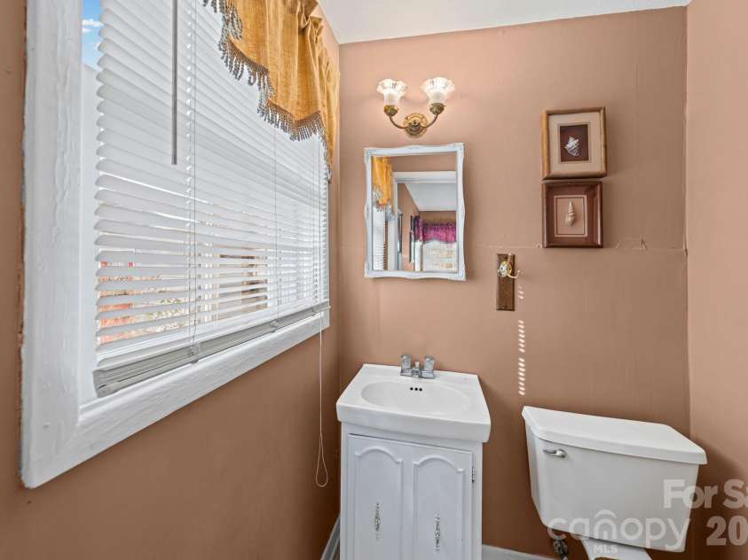 5 Cartwright Street, York, SC 29745.  MLS# CAR4345349, YatesRealty ID 4203. 