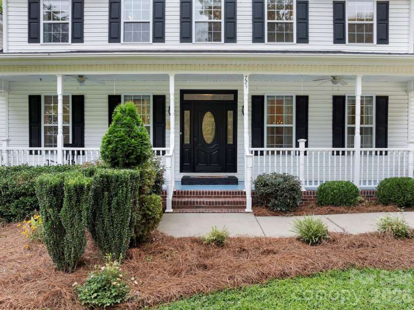 7233 Ridge Road, Lexington, NC 27295.  MLS# CAR4412504, YatesRealty ID 42030. 