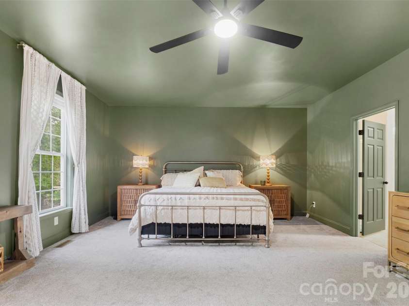 7233 Ridge Road, Lexington, NC 27295.  MLS# CAR4412504, YatesRealty ID 42030. 