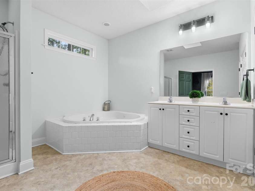 7233 Ridge Road, Lexington, NC 27295.  MLS# CAR4412504, YatesRealty ID 42030. 