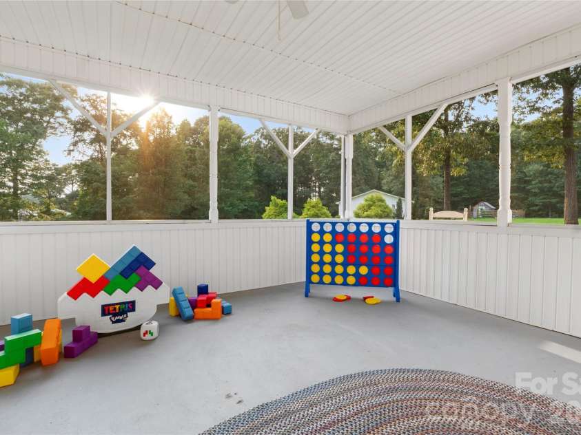 7233 Ridge Road, Lexington, NC 27295.  MLS# CAR4412504, YatesRealty ID 42030. 