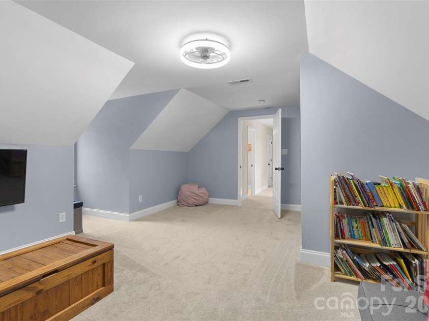 7233 Ridge Road, Lexington, NC 27295.  MLS# CAR4412504, YatesRealty ID 42030. 