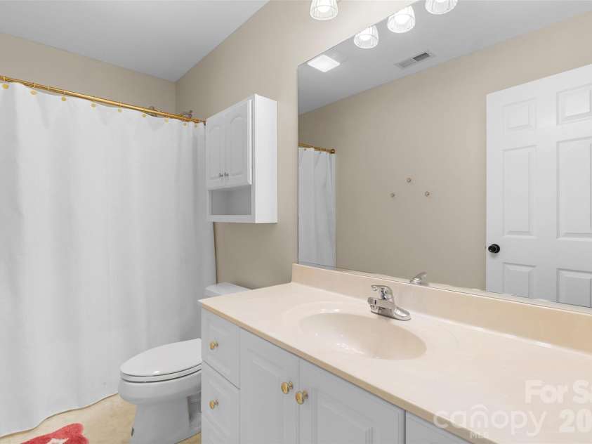 7233 Ridge Road, Lexington, NC 27295.  MLS# CAR4412504, YatesRealty ID 42030. 