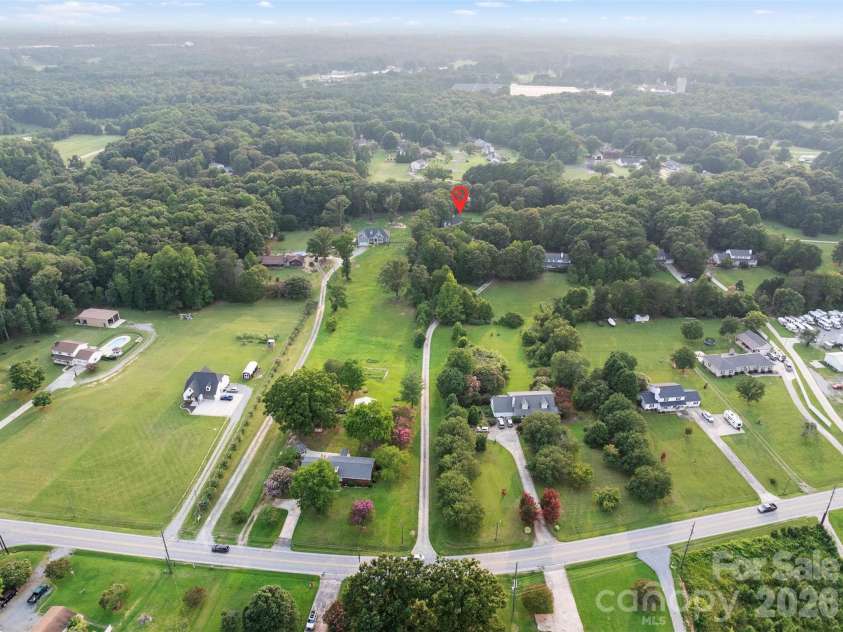 7233 Ridge Road, Lexington, NC 27295.  MLS# CAR4412504, YatesRealty ID 42030. 