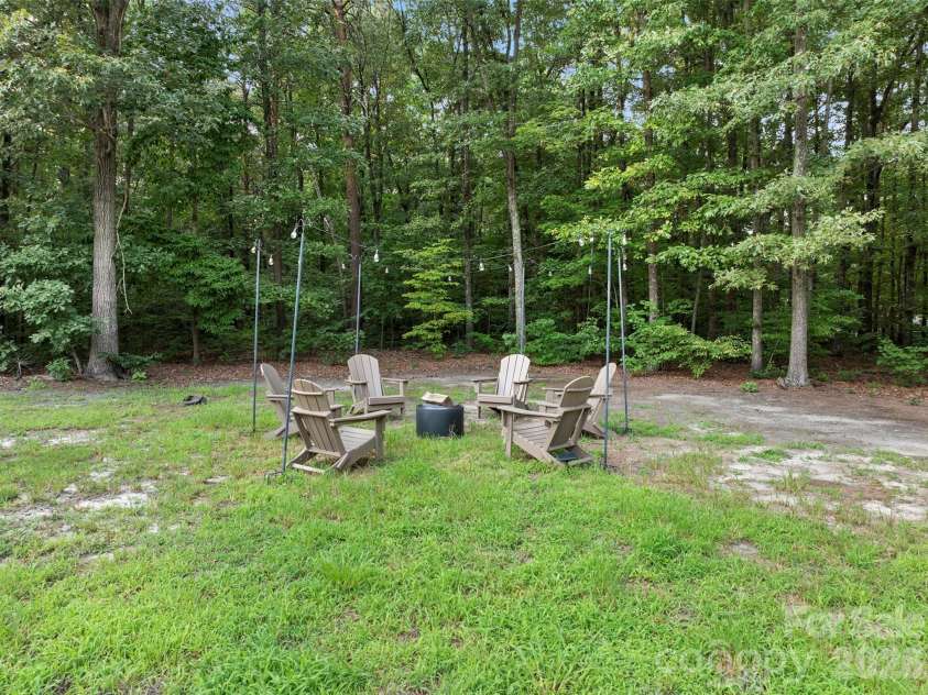 7233 Ridge Road, Lexington, NC 27295.  MLS# CAR4412504, YatesRealty ID 42030. 