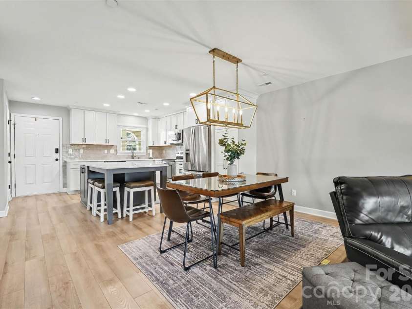 9817 Emerald Point Drive, Charlotte, NC 28278.  MLS# CAR4411548, YatesRealty ID 42034. 