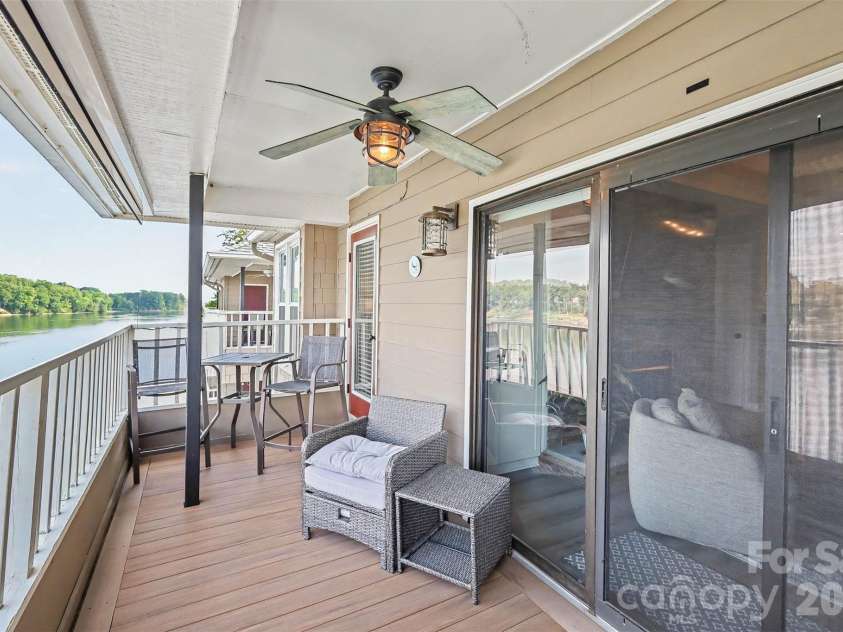 9817 Emerald Point Drive, Charlotte, NC 28278.  MLS# CAR4411548, YatesRealty ID 42034. 