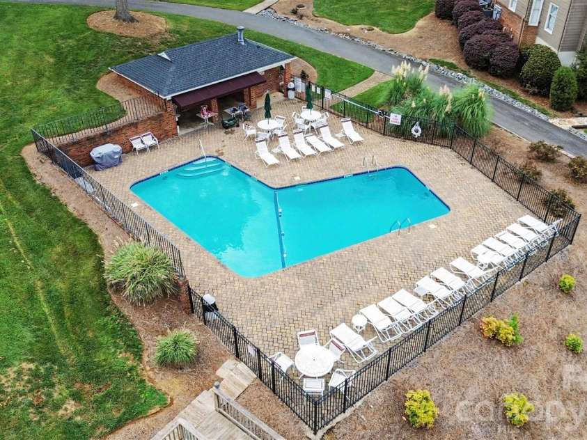 9817 Emerald Point Drive, Charlotte, NC 28278.  MLS# CAR4411548, YatesRealty ID 42034. 