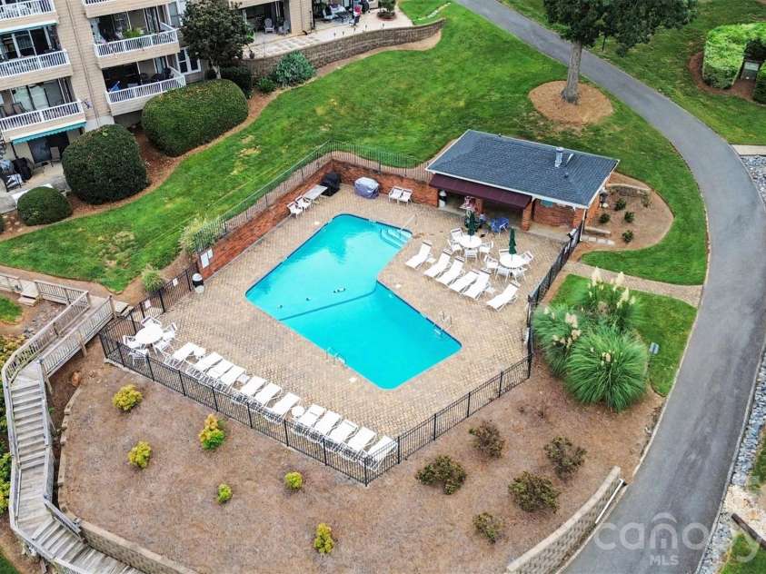 9817 Emerald Point Drive, Charlotte, NC 28278.  MLS# CAR4411548, YatesRealty ID 42034. 