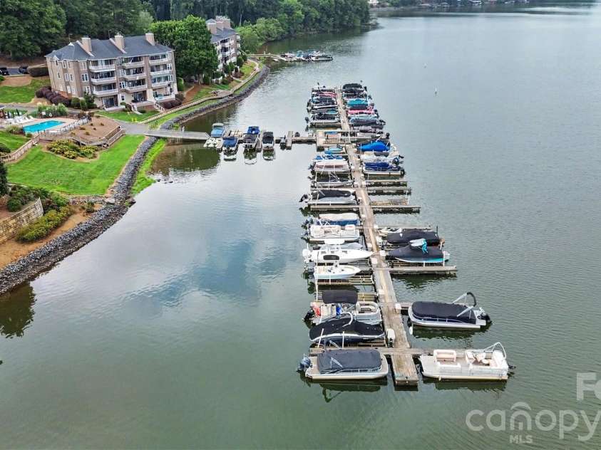 9817 Emerald Point Drive, Charlotte, NC 28278.  MLS# CAR4411548, YatesRealty ID 42034. 