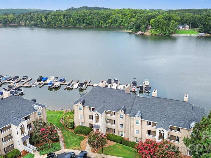 9817 Emerald Point Drive, Charlotte, NC 28278.  MLS# CAR4411548, YatesRealty ID 42034. 