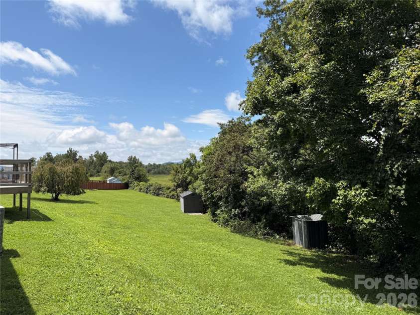 166 Albert Drive, Flat Rock, NC 28731.  MLS# CAR4412574, YatesRealty ID 42037. 