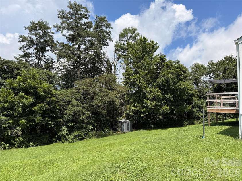 166 Albert Drive, Flat Rock, NC 28731.  MLS# CAR4412574, YatesRealty ID 42037. 
