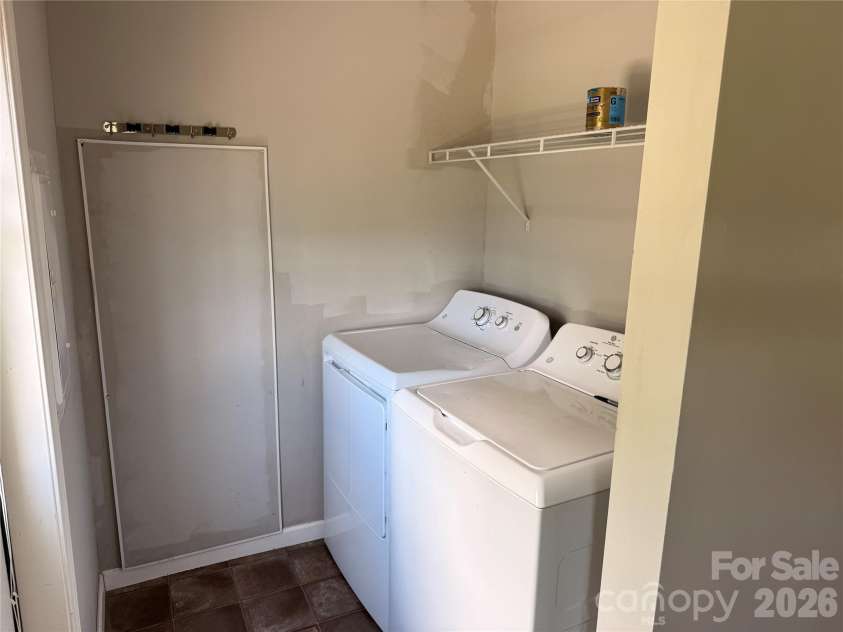 166 Albert Drive, Flat Rock, NC 28731.  MLS# CAR4412574, YatesRealty ID 42037. 