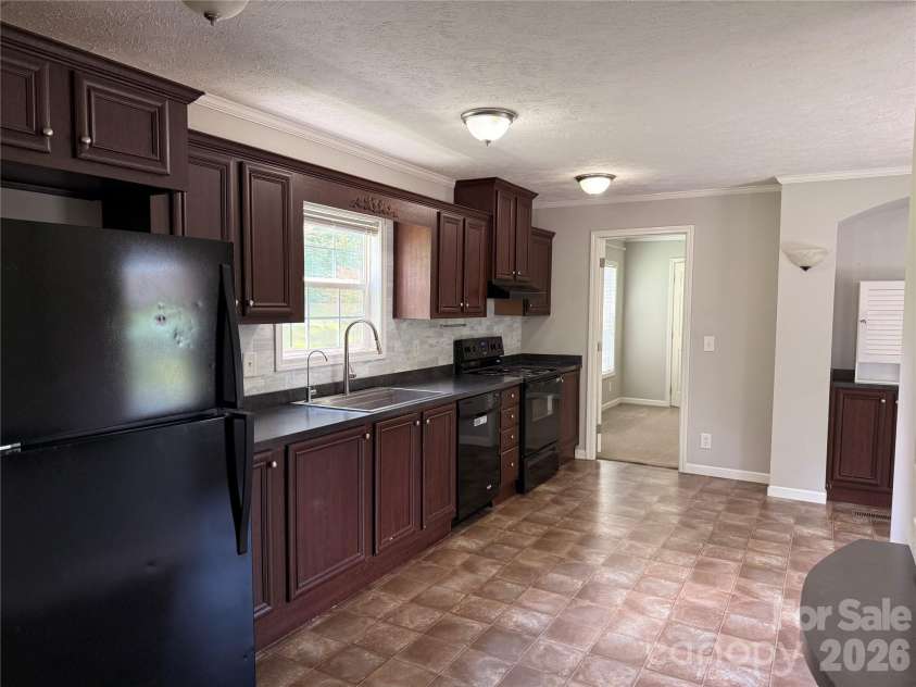 166 Albert Drive, Flat Rock, NC 28731.  MLS# CAR4412574, YatesRealty ID 42037. 