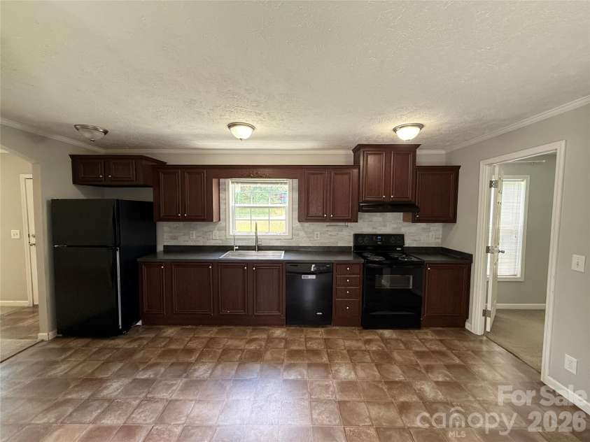 166 Albert Drive, Flat Rock, NC 28731.  MLS# CAR4412574, YatesRealty ID 42037. 