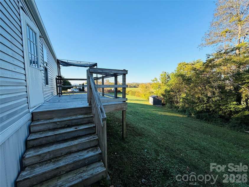 166 Albert Drive, Flat Rock, NC 28731.  MLS# CAR4412574, YatesRealty ID 42037. 