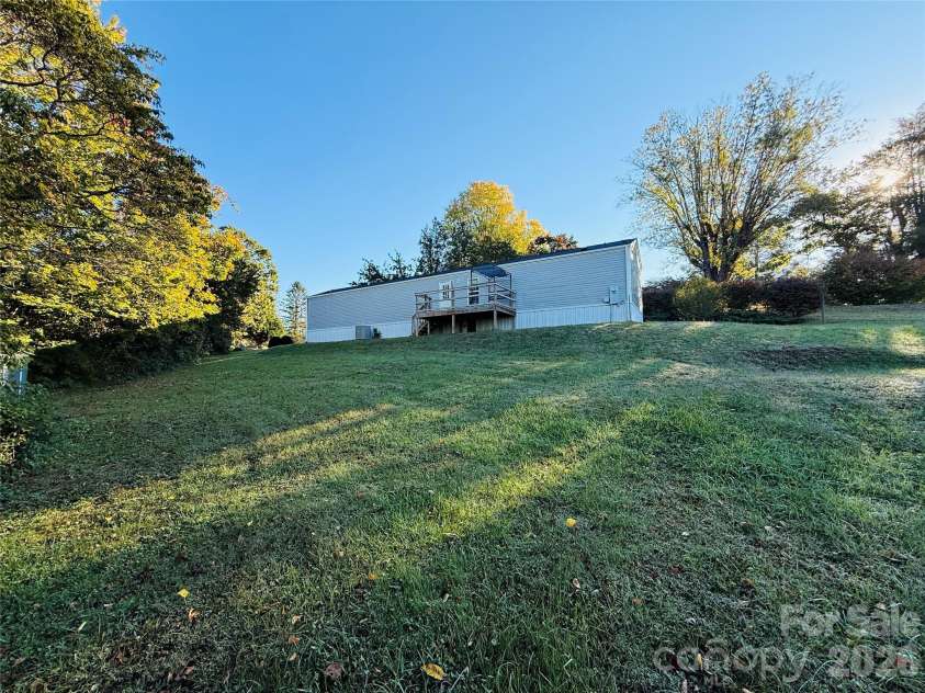 166 Albert Drive, Flat Rock, NC 28731.  MLS# CAR4412574, YatesRealty ID 42037. 