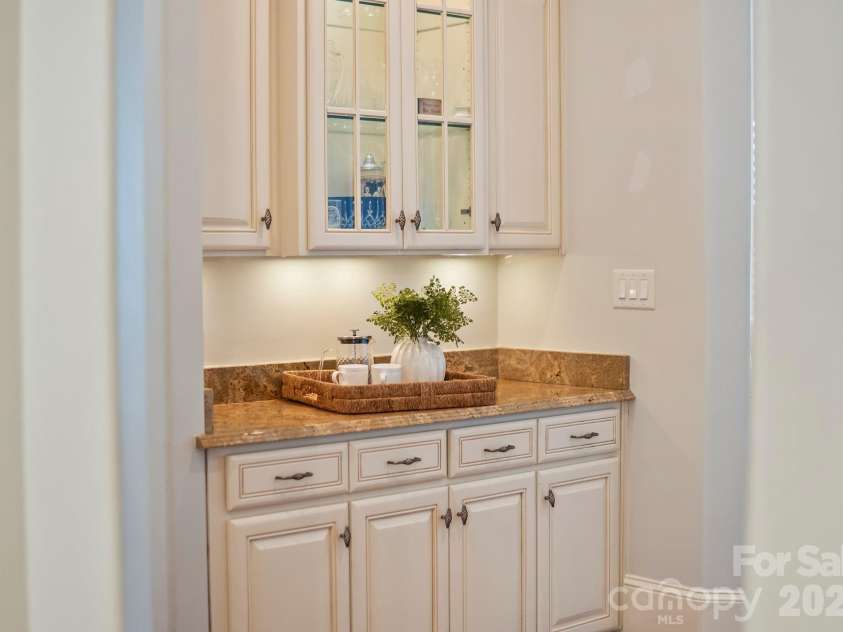 6708 Larrisa Court, Charlotte, NC 28226.  MLS# CAR4349827, YatesRealty ID 4204. 