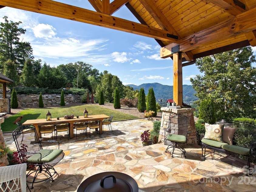 93 Lombard Street, Waynesville, NC 28786.  MLS# CAR4304075, YatesRealty ID 4204. 