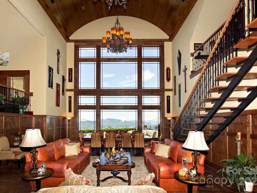 93 Lombard Street, Waynesville, NC 28786.  MLS# CAR4304075, YatesRealty ID 4204. 