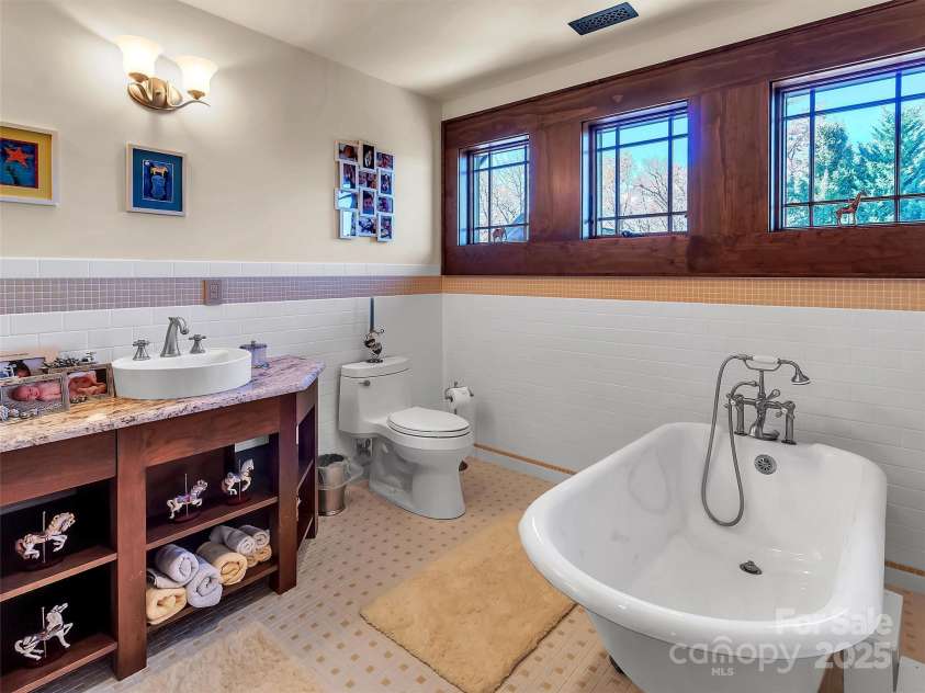 93 Lombard Street, Waynesville, NC 28786.  MLS# CAR4304075, YatesRealty ID 4204. 