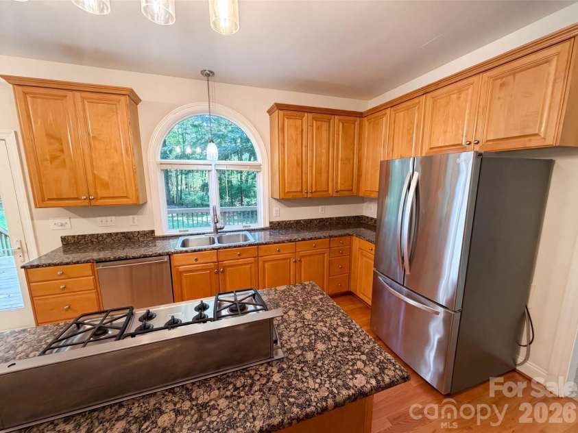 10124 Windtree Lane, Charlotte, NC 28215.  MLS# CAR4412602, YatesRealty ID 42042. 