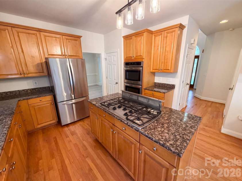 10124 Windtree Lane, Charlotte, NC 28215.  MLS# CAR4412602, YatesRealty ID 42042. 