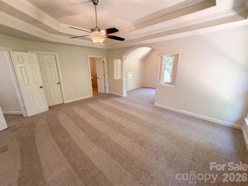 10124 Windtree Lane, Charlotte, NC 28215.  MLS# CAR4412602, YatesRealty ID 42042. 