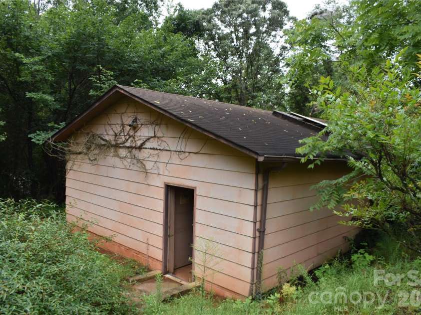115 Weeks Road, Rutherfordton, NC 28139.  MLS# CAR4408582, YatesRealty ID 42043. 