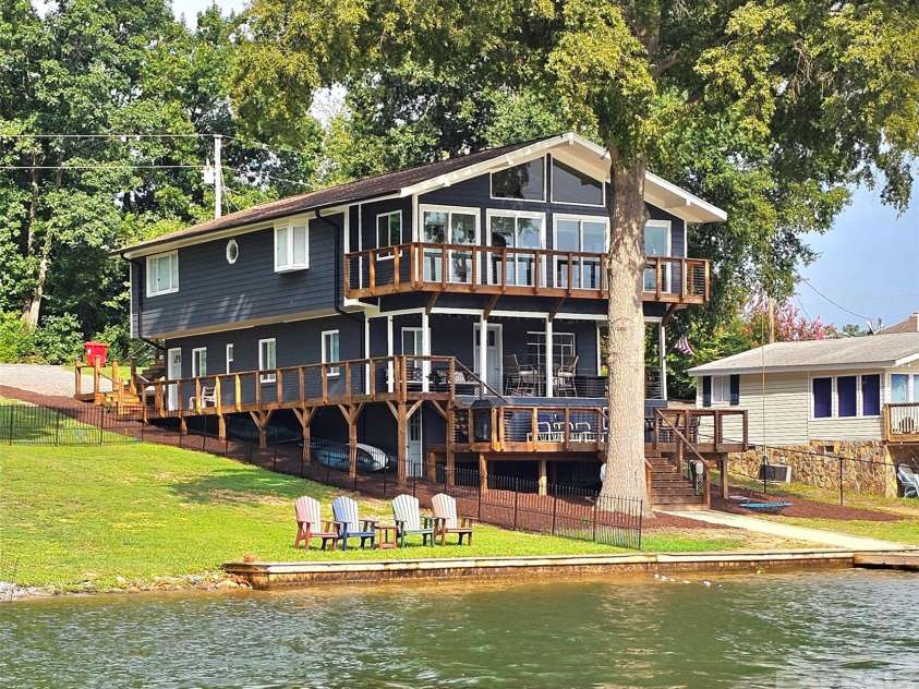 634 Pinehaven Drive, New London, NC 28127.  MLS# CAR4411174, YatesRealty ID 42046. 