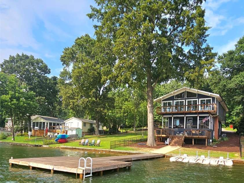 634 Pinehaven Drive, New London, NC 28127.  MLS# CAR4411174, YatesRealty ID 42046. 