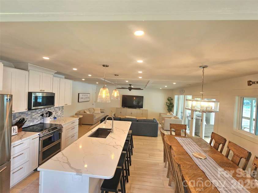 634 Pinehaven Drive, New London, NC 28127.  MLS# CAR4411174, YatesRealty ID 42046. 