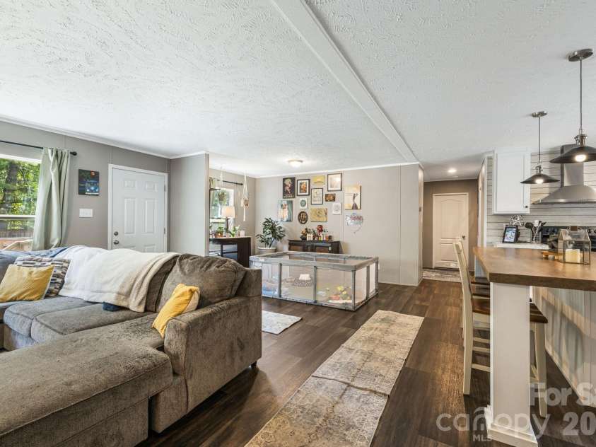 10 Pyrite Way, Asheville, NC 28806.  MLS# CAR4411592, YatesRealty ID 42047. Split bedroom plan. Enjoy together space and apart space.