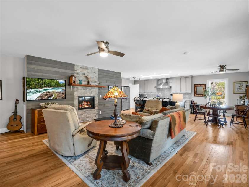 4 Western View Street, Black Mountain, NC 28711.  MLS# CAR4355063, YatesRealty ID 4205. 