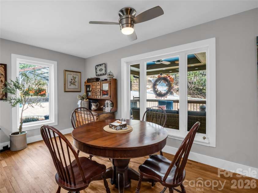 4 Western View Street, Black Mountain, NC 28711.  MLS# CAR4355063, YatesRealty ID 4205. 