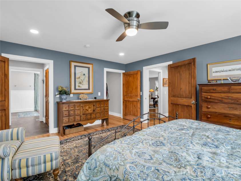 4 Western View Street, Black Mountain, NC 28711.  MLS# CAR4355063, YatesRealty ID 4205. 