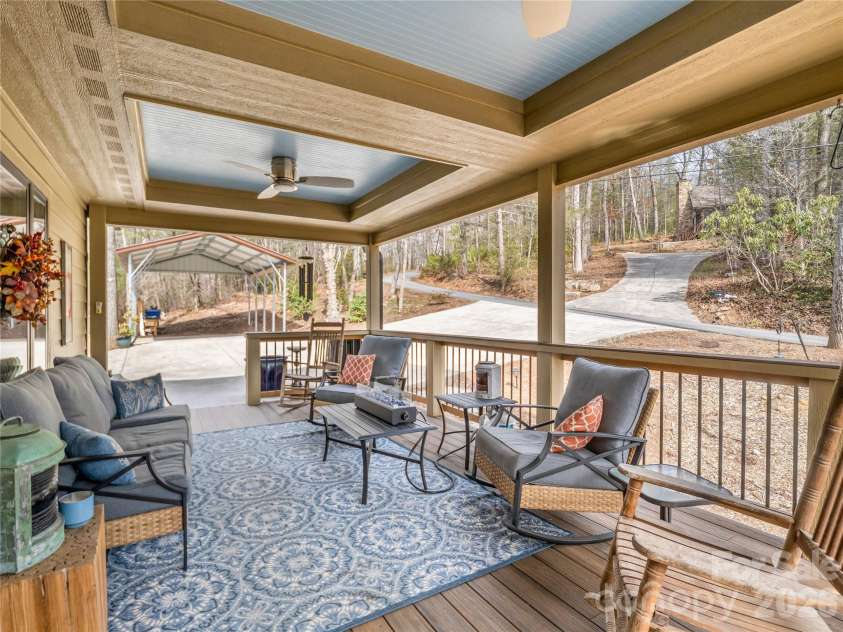 4 Western View Street, Black Mountain, NC 28711.  MLS# CAR4355063, YatesRealty ID 4205. 