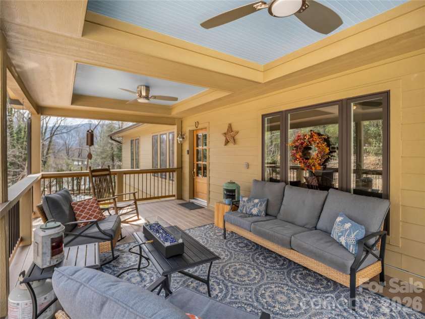 4 Western View Street, Black Mountain, NC 28711.  MLS# CAR4355063, YatesRealty ID 4205. 
