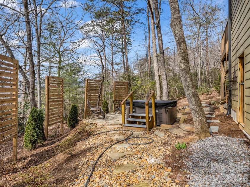 4 Western View Street, Black Mountain, NC 28711.  MLS# CAR4355063, YatesRealty ID 4205. 