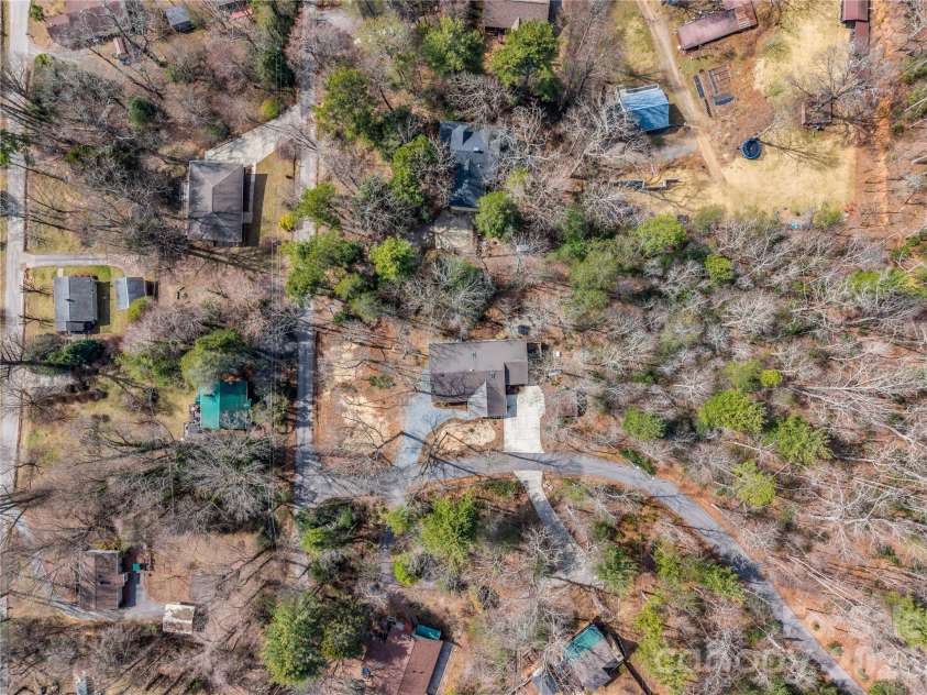 4 Western View Street, Black Mountain, NC 28711.  MLS# CAR4355063, YatesRealty ID 4205. 