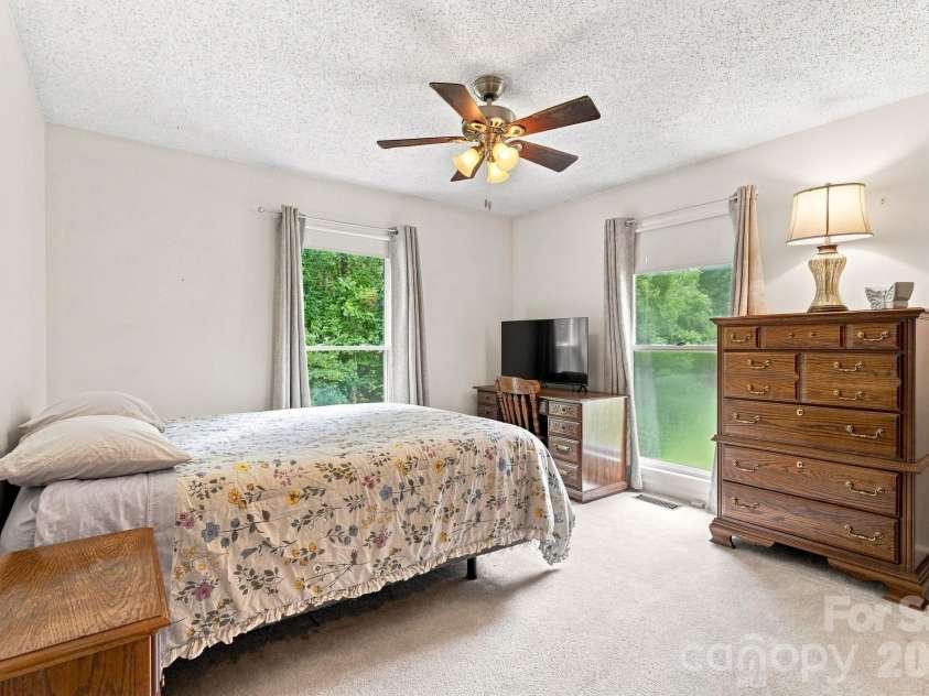 213 Hamilton Road, Troutman, NC 28166.  MLS# CAR4405468, YatesRealty ID 42054. Guest bathroom