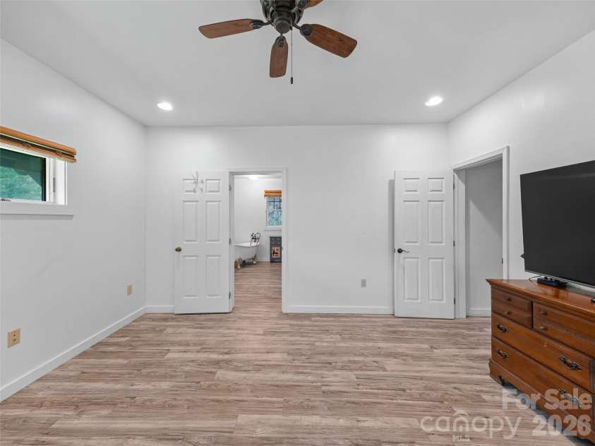 140 Falls Crossing Road, Burnsville, NC 28714.  MLS# CAR4393426, YatesRealty ID 42055. **AI**