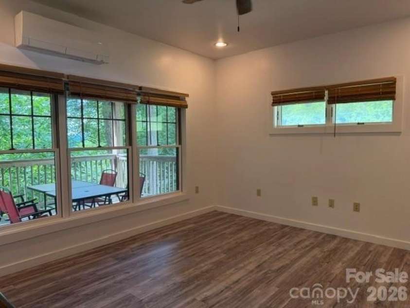 140 Falls Crossing Road, Burnsville, NC 28714.  MLS# CAR4393426, YatesRealty ID 42055. MAIN - PRIMARY BDRM