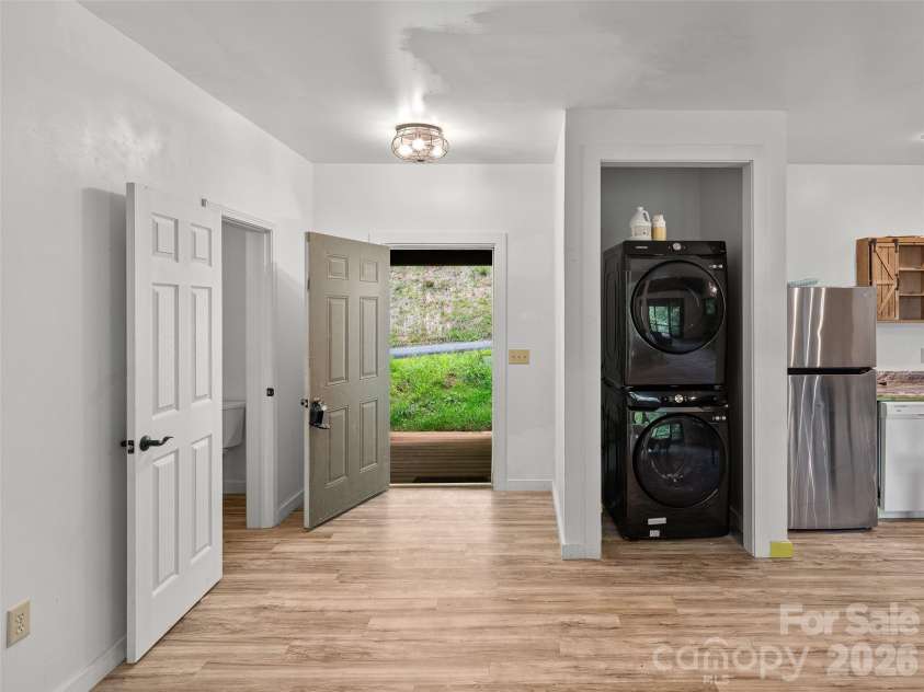 140 Falls Crossing Road, Burnsville, NC 28714.  MLS# CAR4393426, YatesRealty ID 42055. STACKABLE WASHER/DRYER ON MAIN
